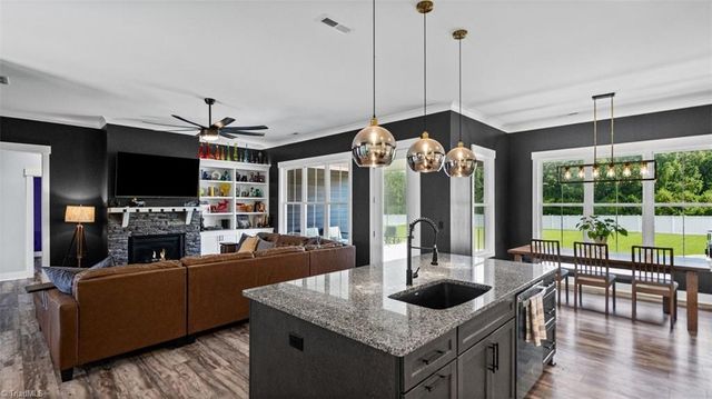 148 Old Dutch Road, Advance, NC 27006