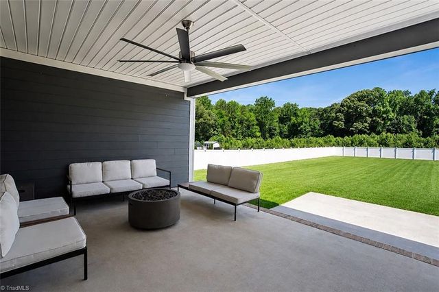 148 Old Dutch Road, Advance, NC 27006