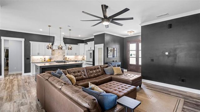 148 Old Dutch Road, Advance, NC 27006