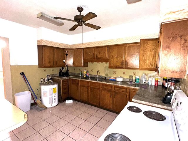 3504 E 24TH AVENUE, Tampa, FL 33605