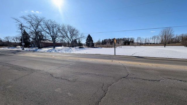 2524 HERITAGE ROAD, De Pere, WI 54115