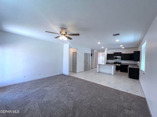 3860 Bubble Place, El Paso, TX 79938
