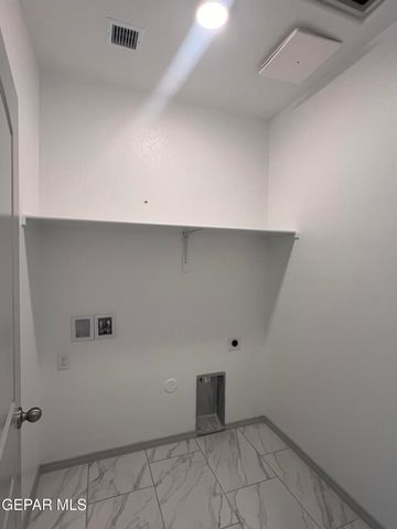 3860 Bubble Place, El Paso, TX 79938