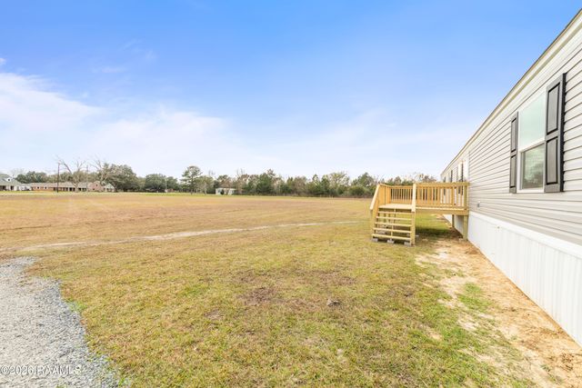 1351 B B Senior High School Road, Breaux Bridge, LA 70517