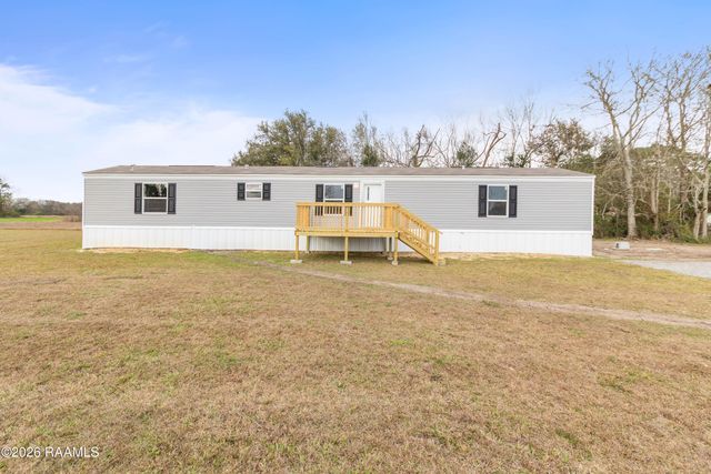 1351 B B Senior High School Road, Breaux Bridge, LA 70517