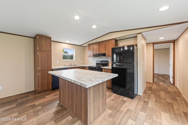 1351 B B Senior High School Road, Breaux Bridge, LA 70517