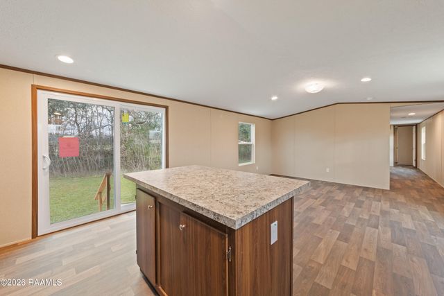 1351 B B Senior High School Road, Breaux Bridge, LA 70517