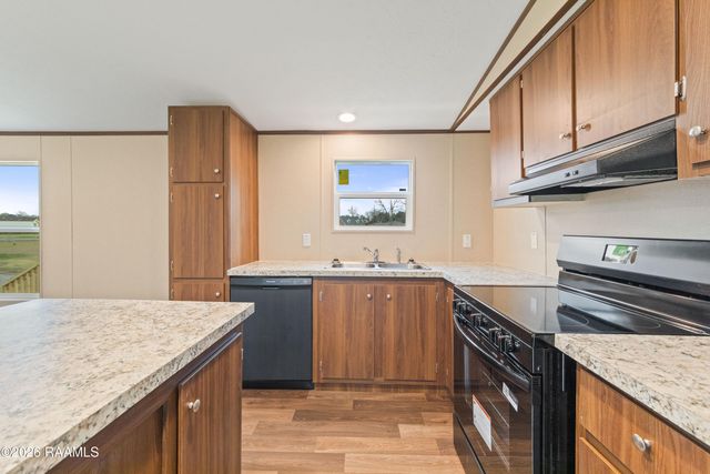 1351 B B Senior High School Road, Breaux Bridge, LA 70517