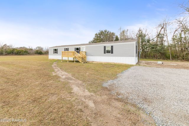 1351 B B Senior High School Road, Breaux Bridge, LA 70517