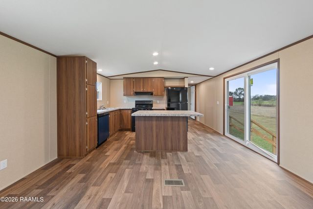 1351 B B Senior High School Road, Breaux Bridge, LA 70517