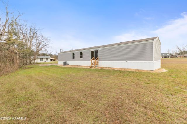 1351 B B Senior High School Road, Breaux Bridge, LA 70517