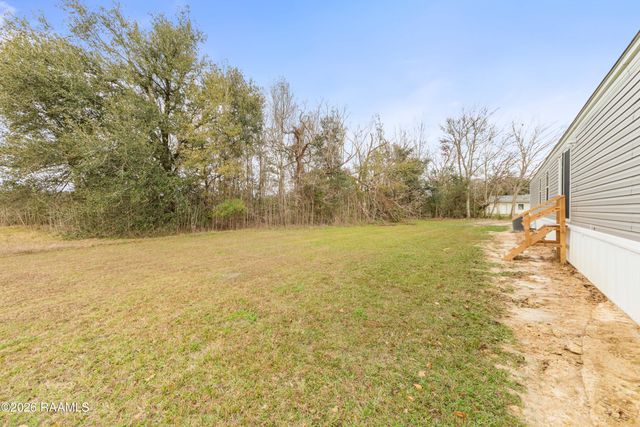 1351 B B Senior High School Road, Breaux Bridge, LA 70517