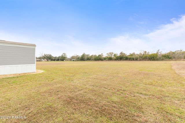 1351 B B Senior High School Road, Breaux Bridge, LA 70517