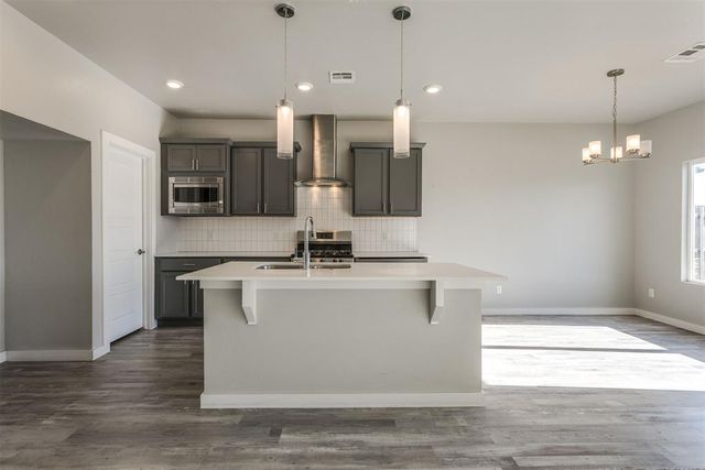 10720 NW 20th Street, Yukon, OK 73099