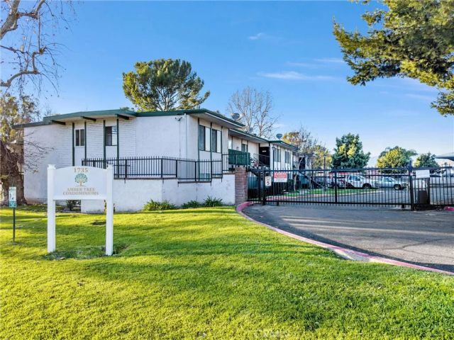 1735 E Washington Street B28, Colton, CA 92324