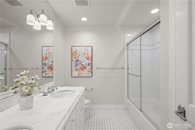 1308 100th Avenue NE, Bellevue, WA 98004