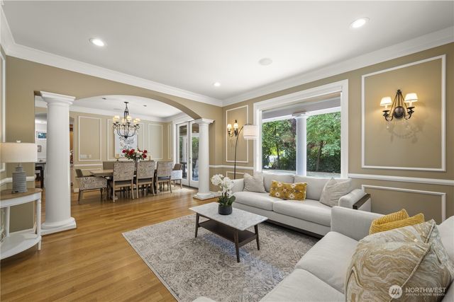 1308 100th Avenue NE, Bellevue, WA 98004
