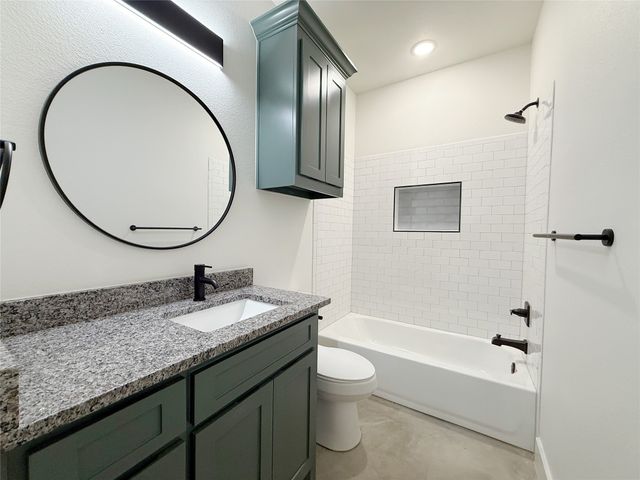 611 W Baker Street, Denison, TX 75020
