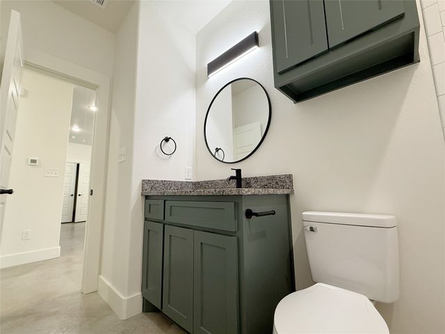 611 W Baker Street, Denison, TX 75020