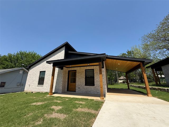 611 W Baker Street, Denison, TX 75020