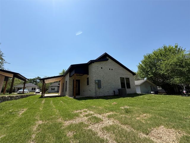 611 W Baker Street, Denison, TX 75020