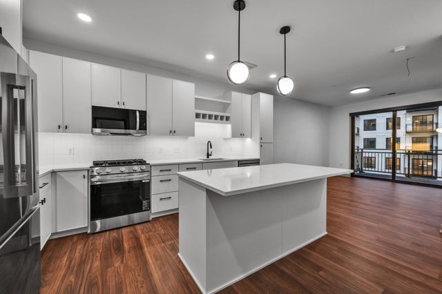 640 Wisconsin Avenue N 354, Golden Valley, MN 55427