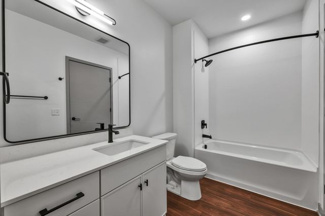 640 Wisconsin Avenue N 354, Golden Valley, MN 55427