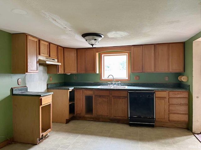 1535 Henry Street, Huntington, IN 46750