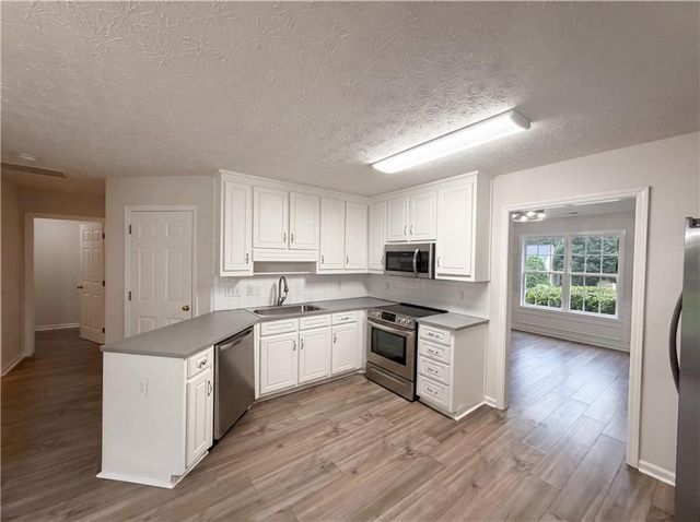 2800 Alcovy River View, Dacula, GA 30019