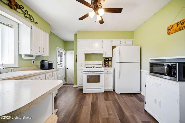 2604 Alps Rd, Louisville, KY 40216