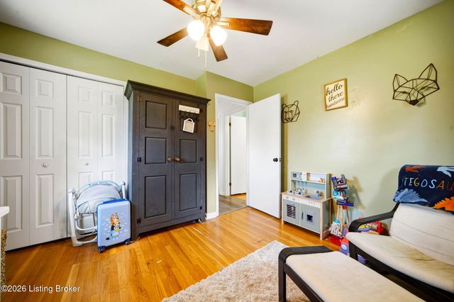 2604 Alps Rd, Louisville, KY 40216