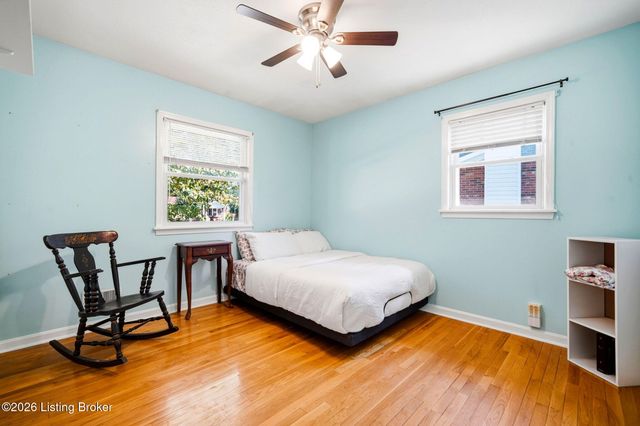 2604 Alps Rd, Louisville, KY 40216