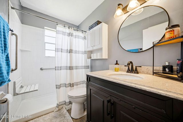 2604 Alps Rd, Louisville, KY 40216