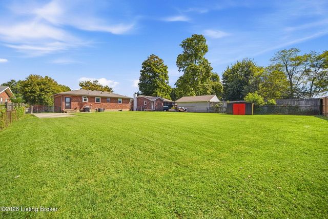 2604 Alps Rd, Louisville, KY 40216
