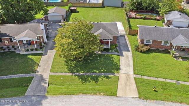 2604 Alps Rd, Louisville, KY 40216
