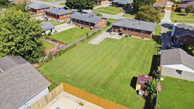 2604 Alps Rd, Louisville, KY 40216