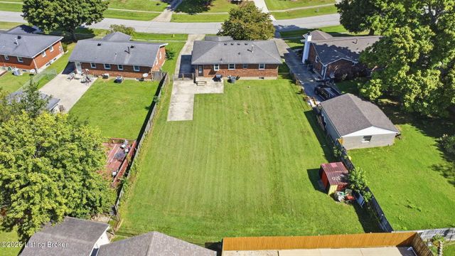 2604 Alps Rd, Louisville, KY 40216
