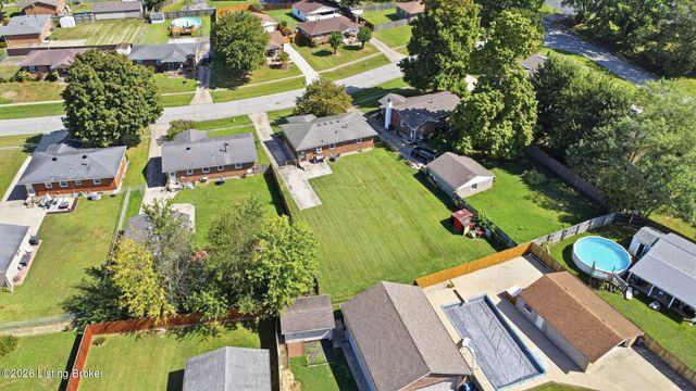 2604 Alps Rd, Louisville, KY 40216