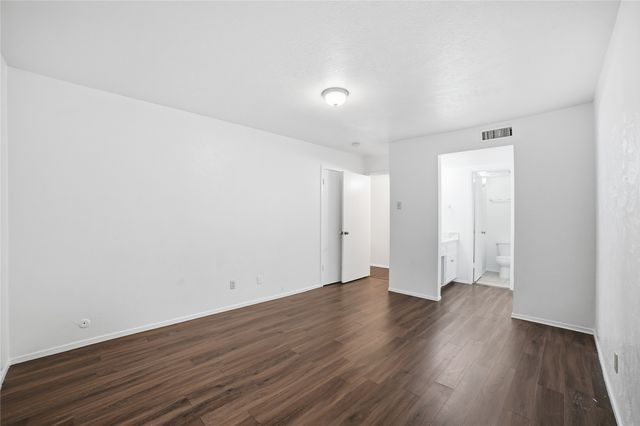 334 Valley Park Drive, Garland, TX 75043