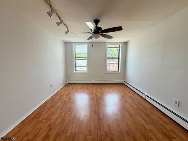 787 Summit Ave 11, Jersey City, NJ 07307