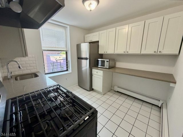 787 Summit Ave 11, Jersey City, NJ 07307