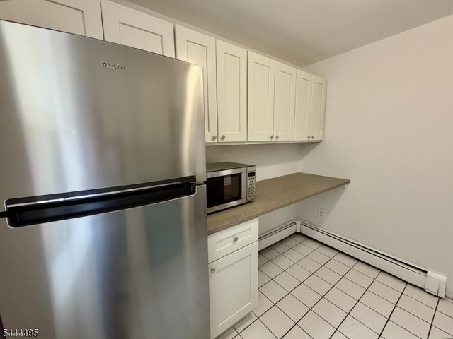 787 Summit Ave 11, Jersey City, NJ 07307