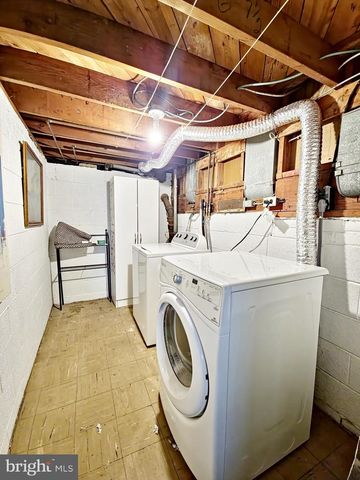 8 GRUENTHER CT, Rockville, MD 20851