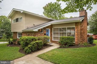 8 GRUENTHER CT, Rockville, MD 20851