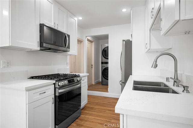 16034 Liggett Street, North Hills, CA 91343