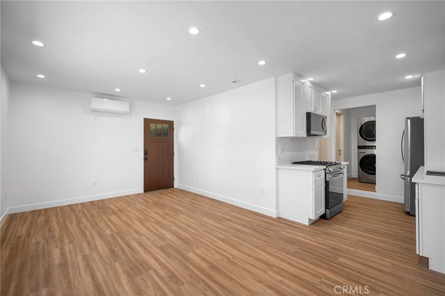 16034 Liggett Street, North Hills, CA 91343