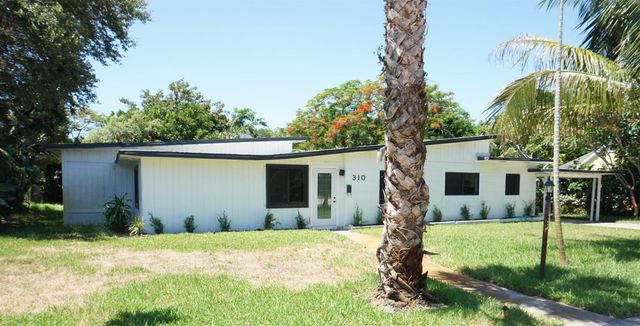 310 SW 1st Avenue, Boynton Beach, FL 33435
