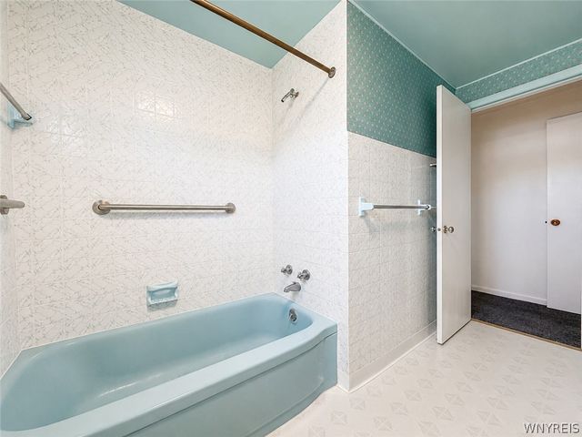 1895 Bruce Lane, Grand Island, NY 14072