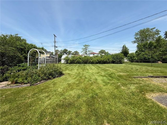 1895 Bruce Lane, Grand Island, NY 14072