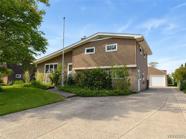 1895 Bruce Lane, Grand Island, NY 14072